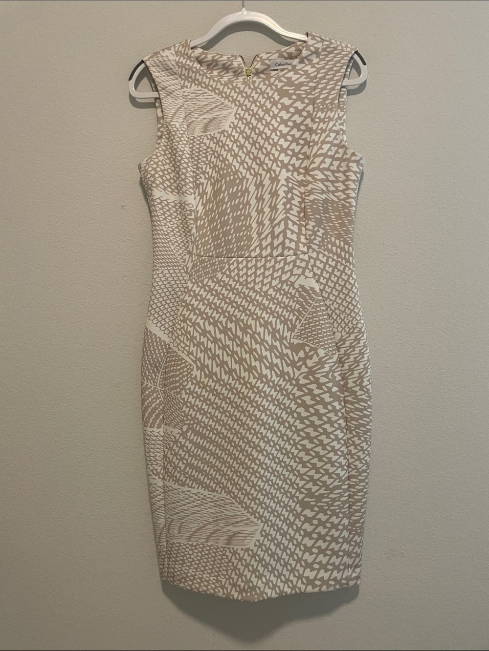 Calvin Klein Beige and White Sleeveless Midi Sheath Dress